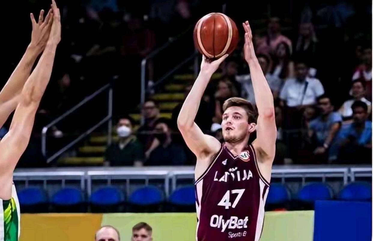 开云登录网址入口赛后葡萄牙体育备战全明星赛；篮板制胜细节曝光；态度坚定；资深球员宣示担当的简单介绍